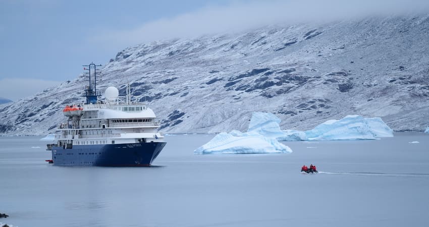 Экспедиционный круиз в Восточную Гренландию